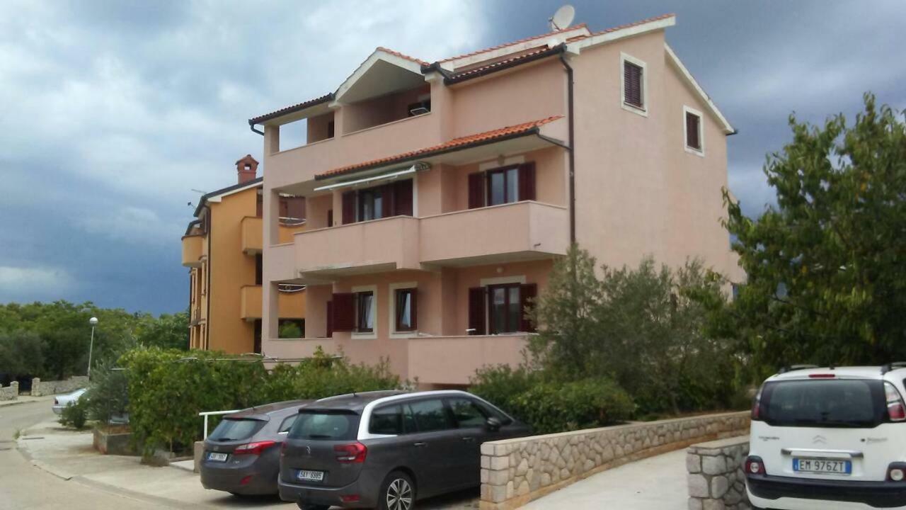 Laura And Nevio And Apartment